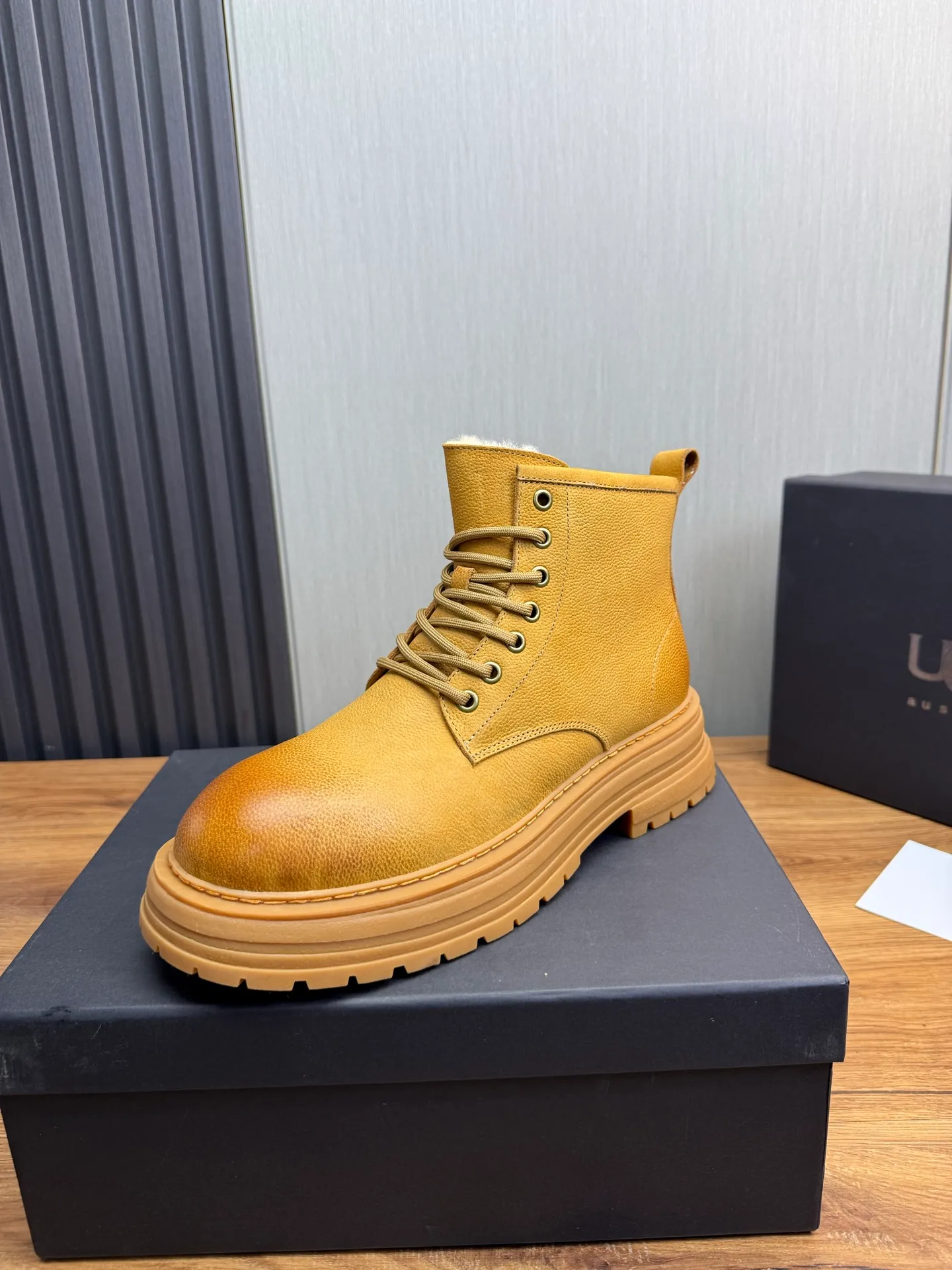 Factory price 680💰 [UGG] Men's hot winter warm boots🐑Simple and fashionable design, cowhide➕comfortable and warm wool lining. Soft and comfortable to wear, good warmth retention, and excellent foot feel. Regular size 38-45
